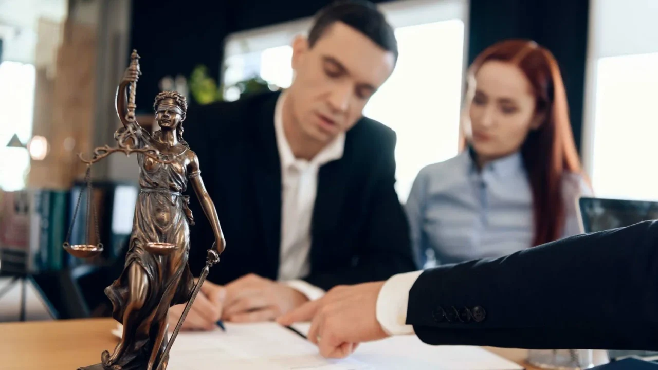 Family Lawyer Services
